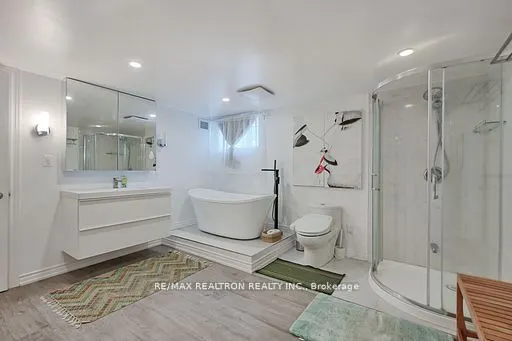 2821 Mount Albert Road