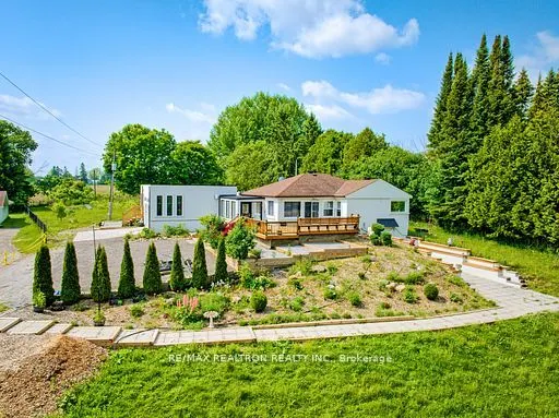 2821 Mount Albert Road