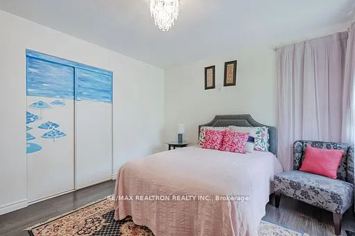 2821 Mount Albert Road