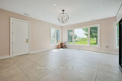 2821 Mount Albert Road