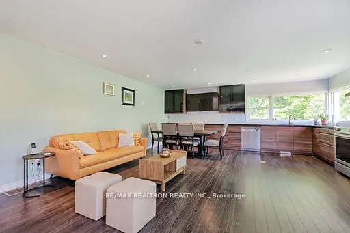 2821 Mount Albert Road