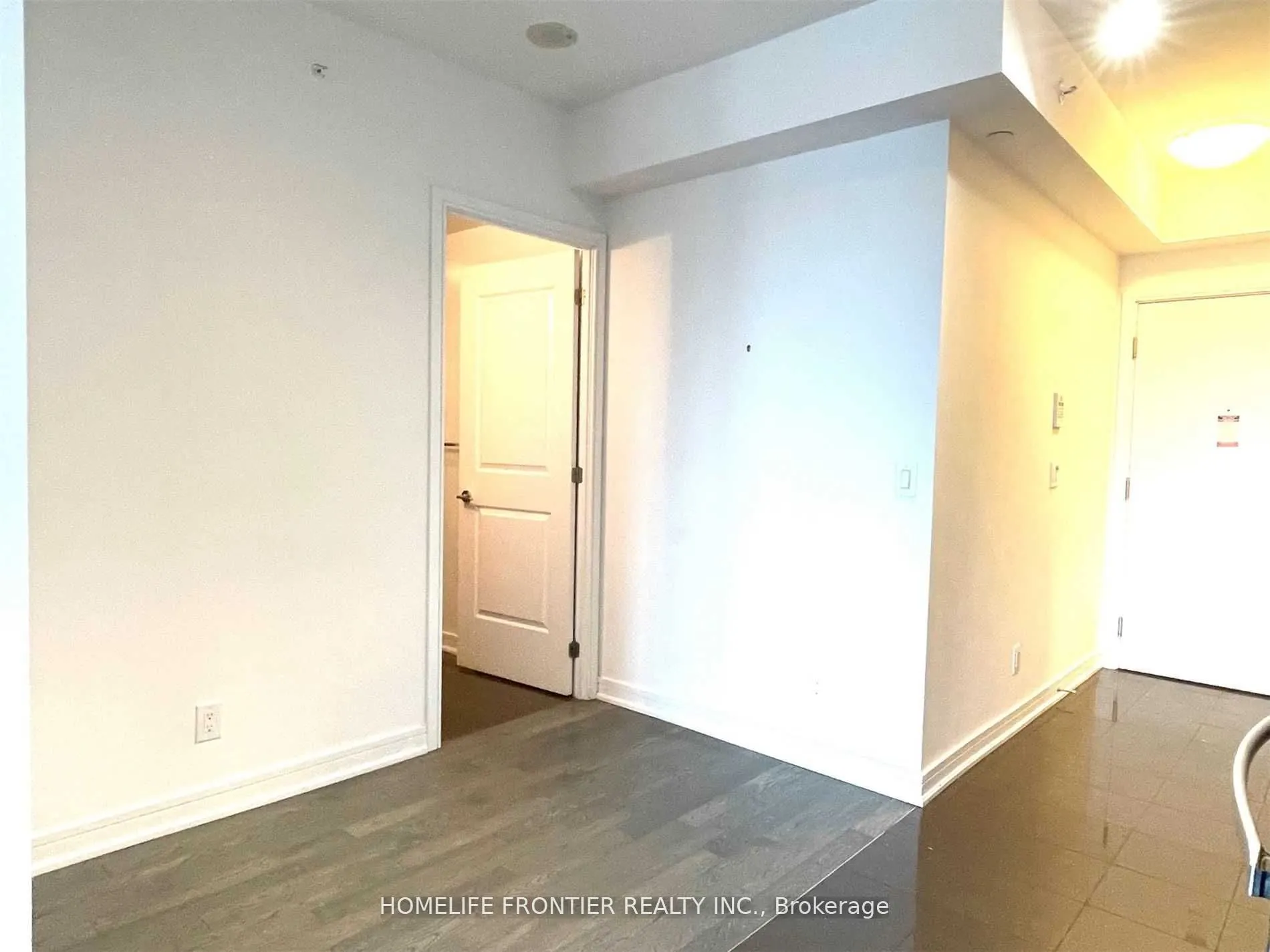 9201 Yonge Street, #1702