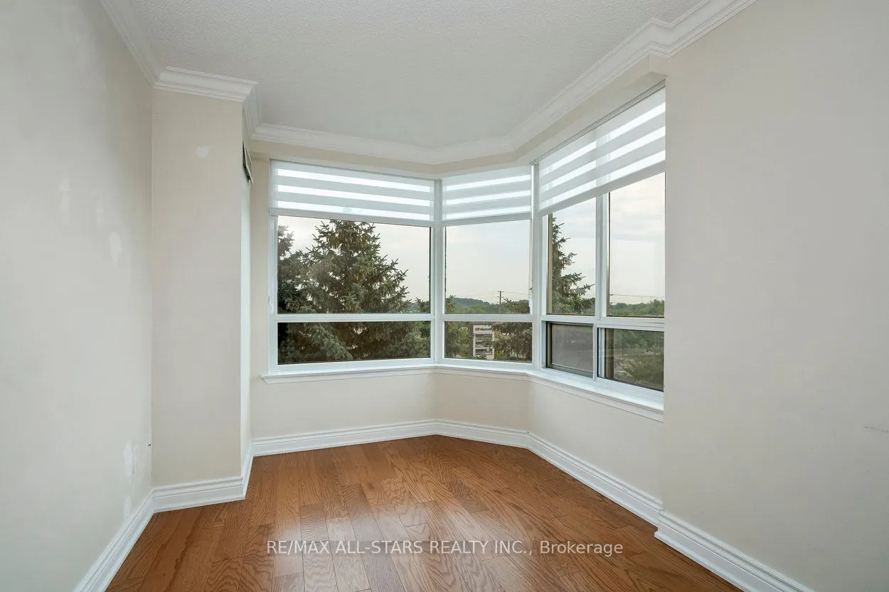 610 Bullock Drive, #404