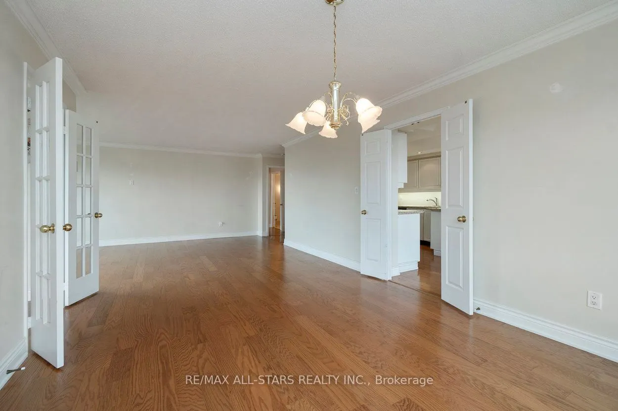 610 Bullock Drive, #404