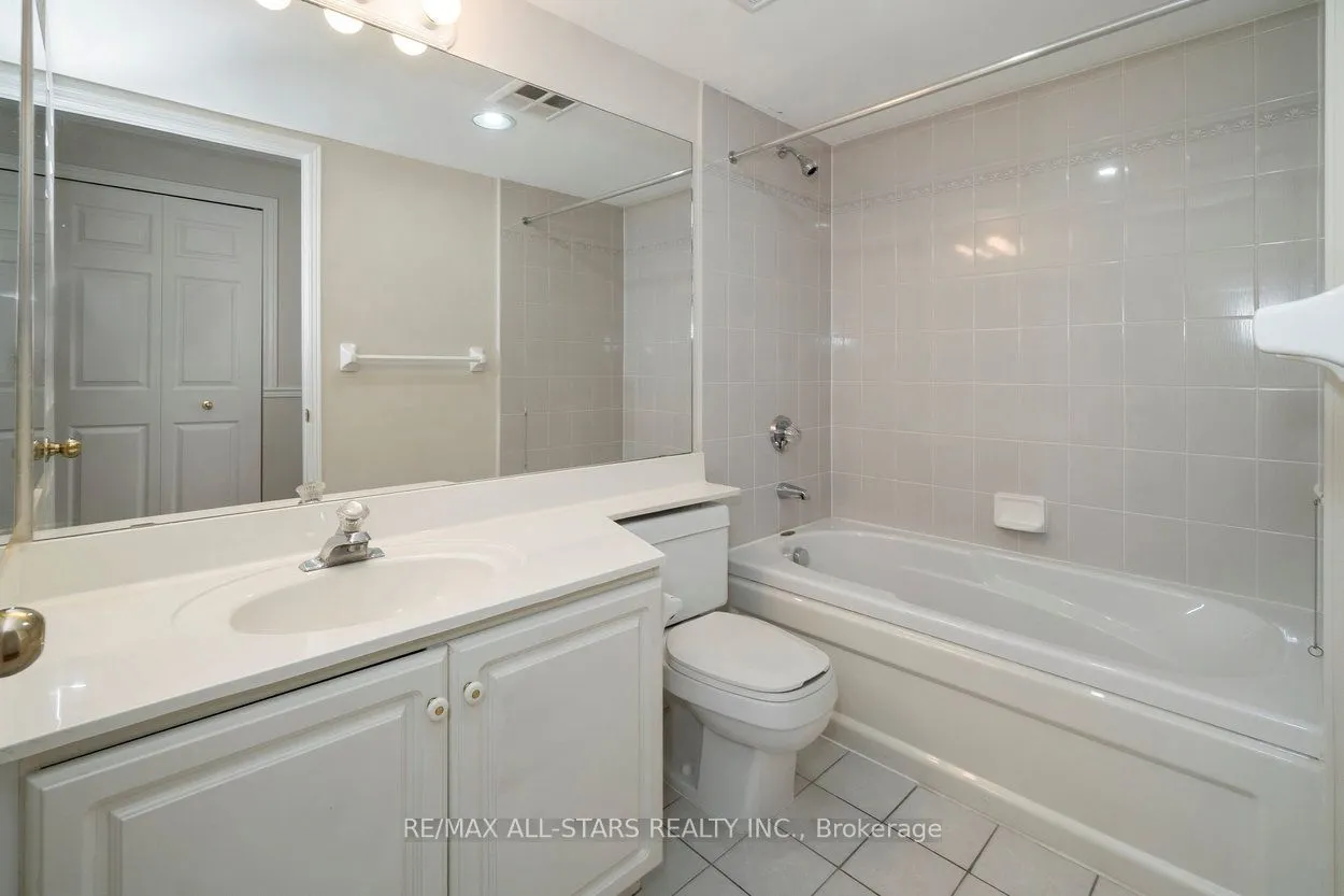 610 Bullock Drive, #404