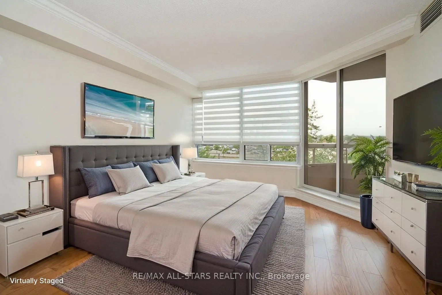 610 Bullock Drive, #404