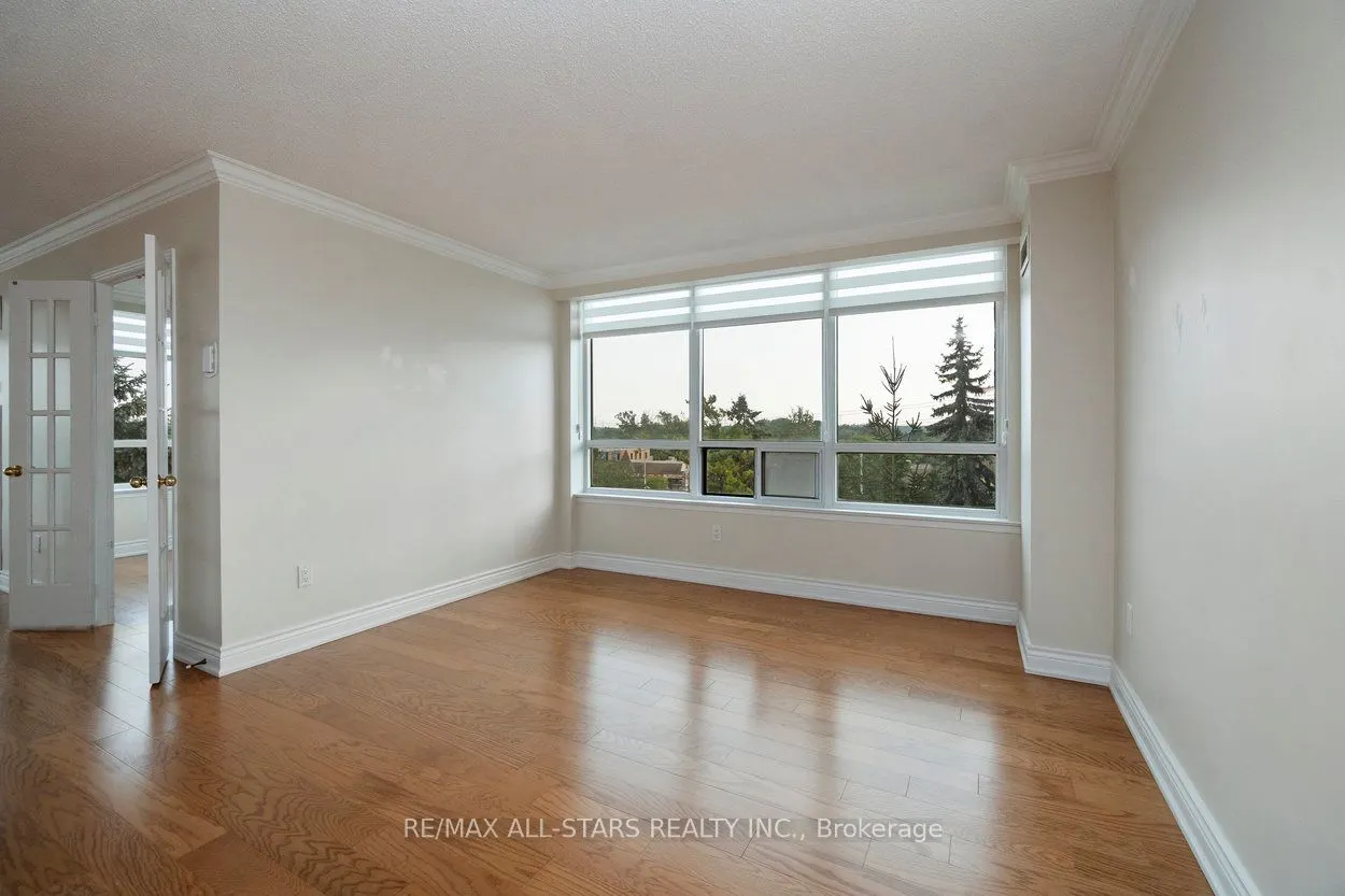 610 Bullock Drive, #404