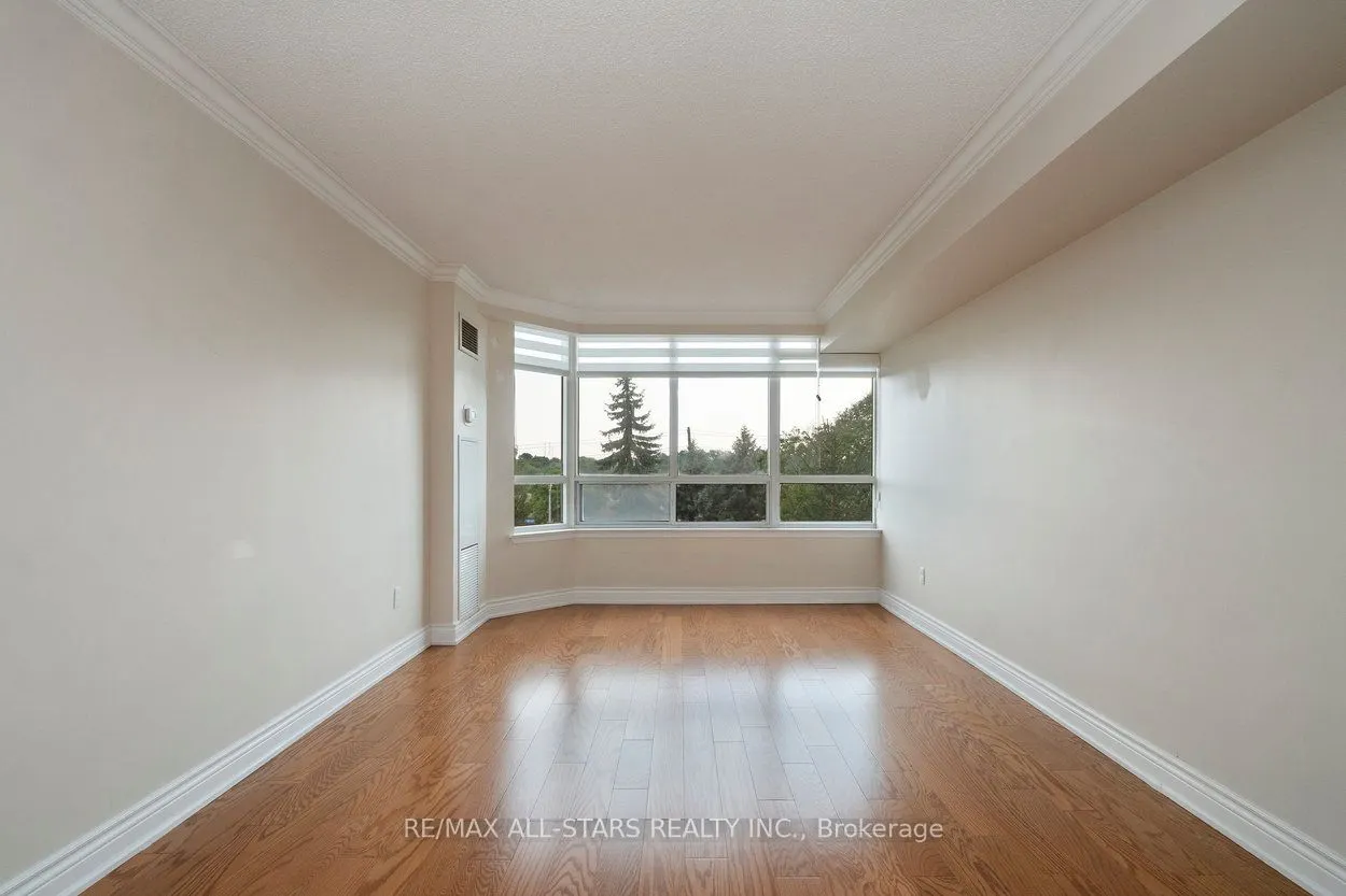 610 Bullock Drive, #404