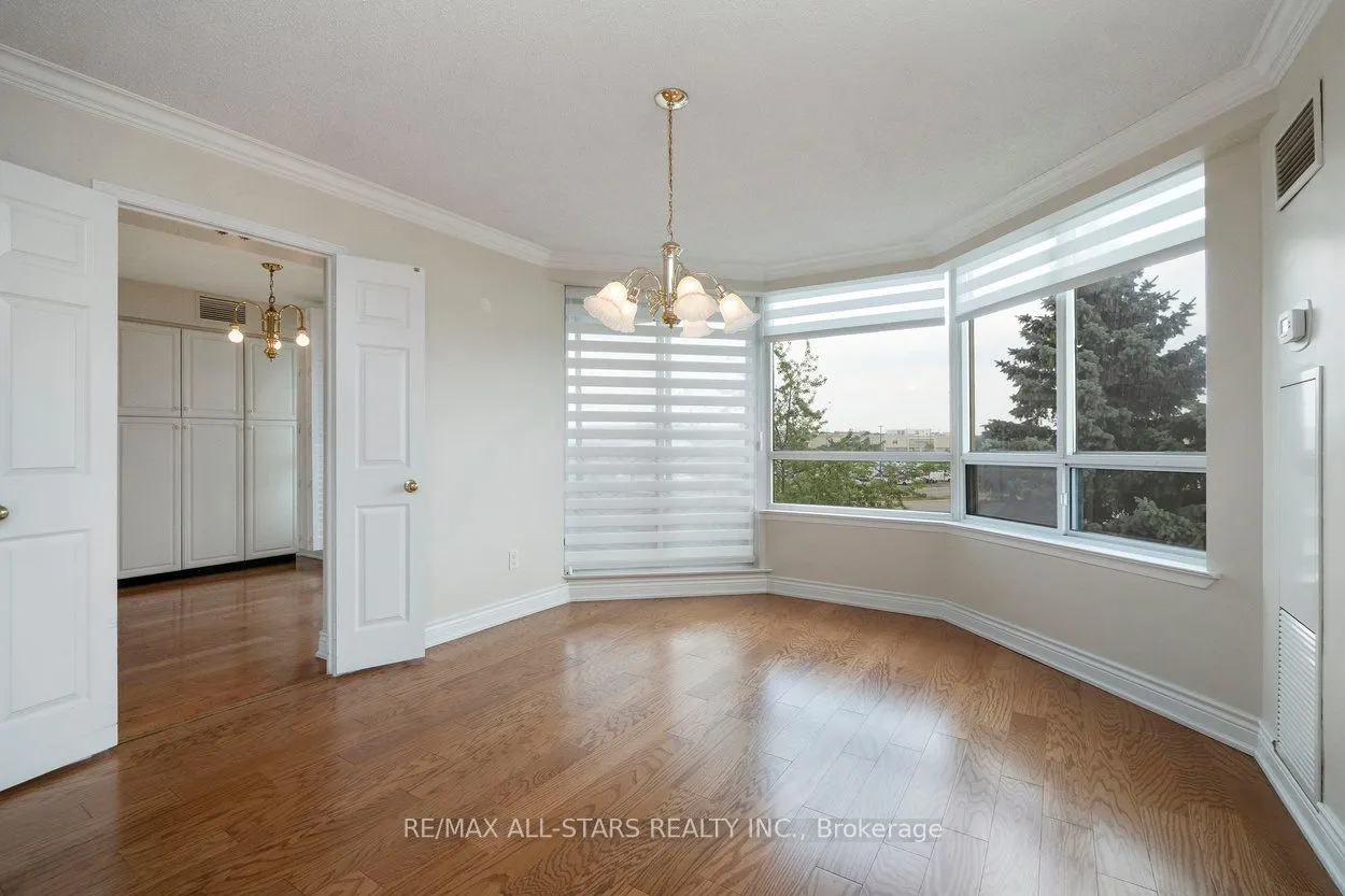 610 Bullock Drive, #404