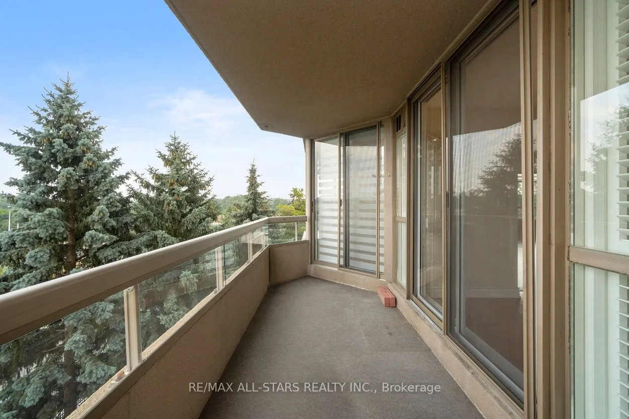 610 Bullock Drive, #404