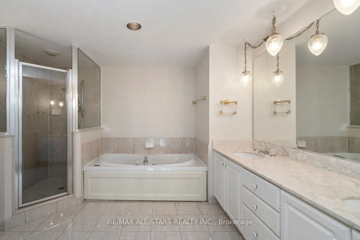 610 Bullock Drive, #404