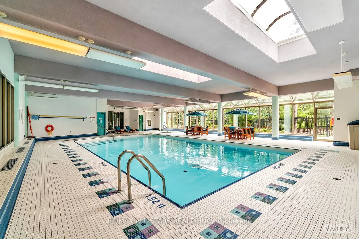 610 Bullock Drive, #404