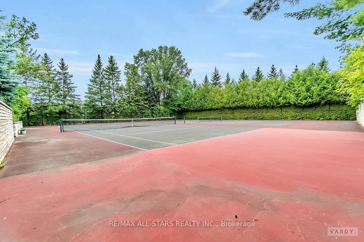 610 Bullock Drive, #404
