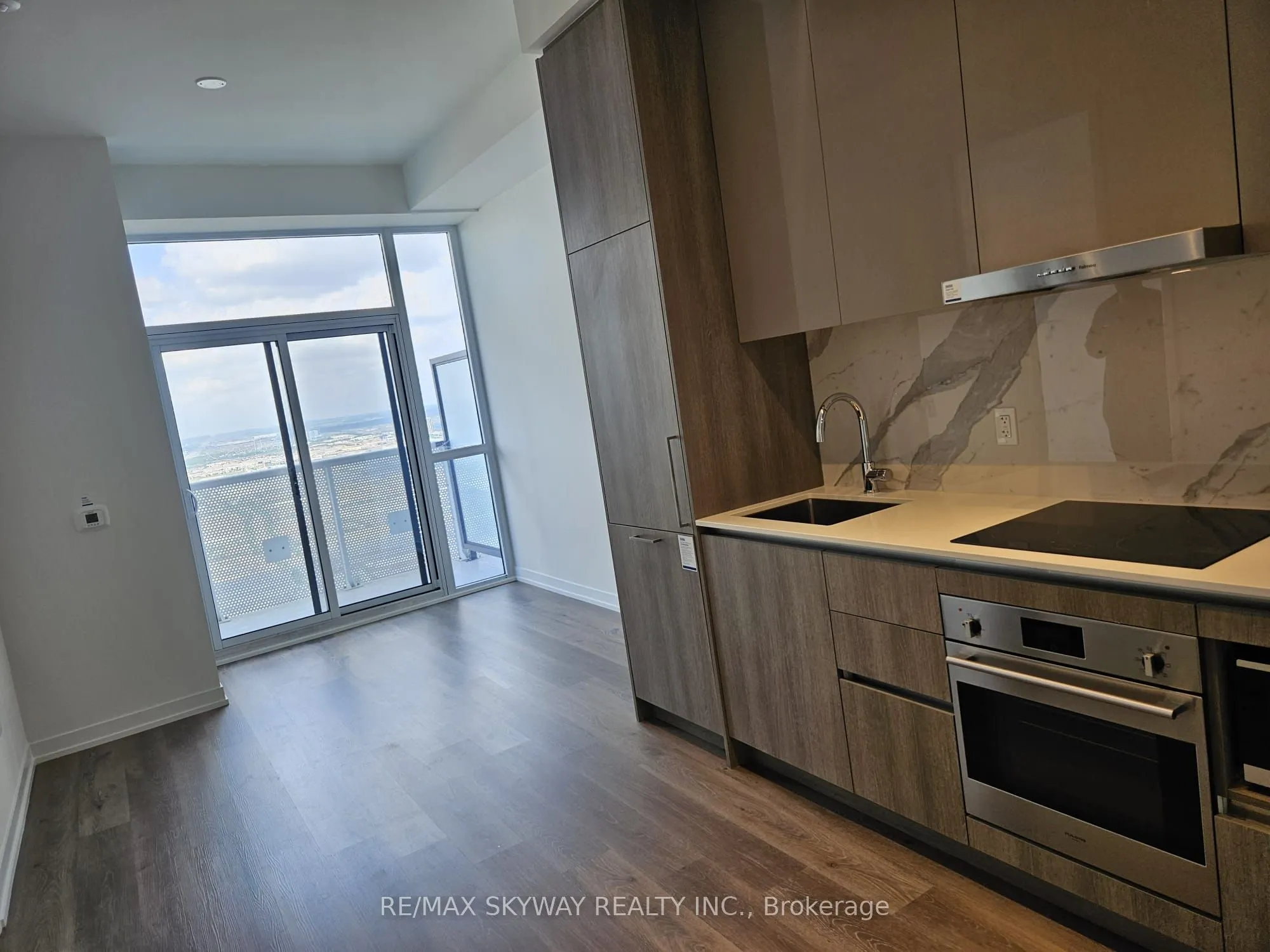 225 Commerce Street, #5810