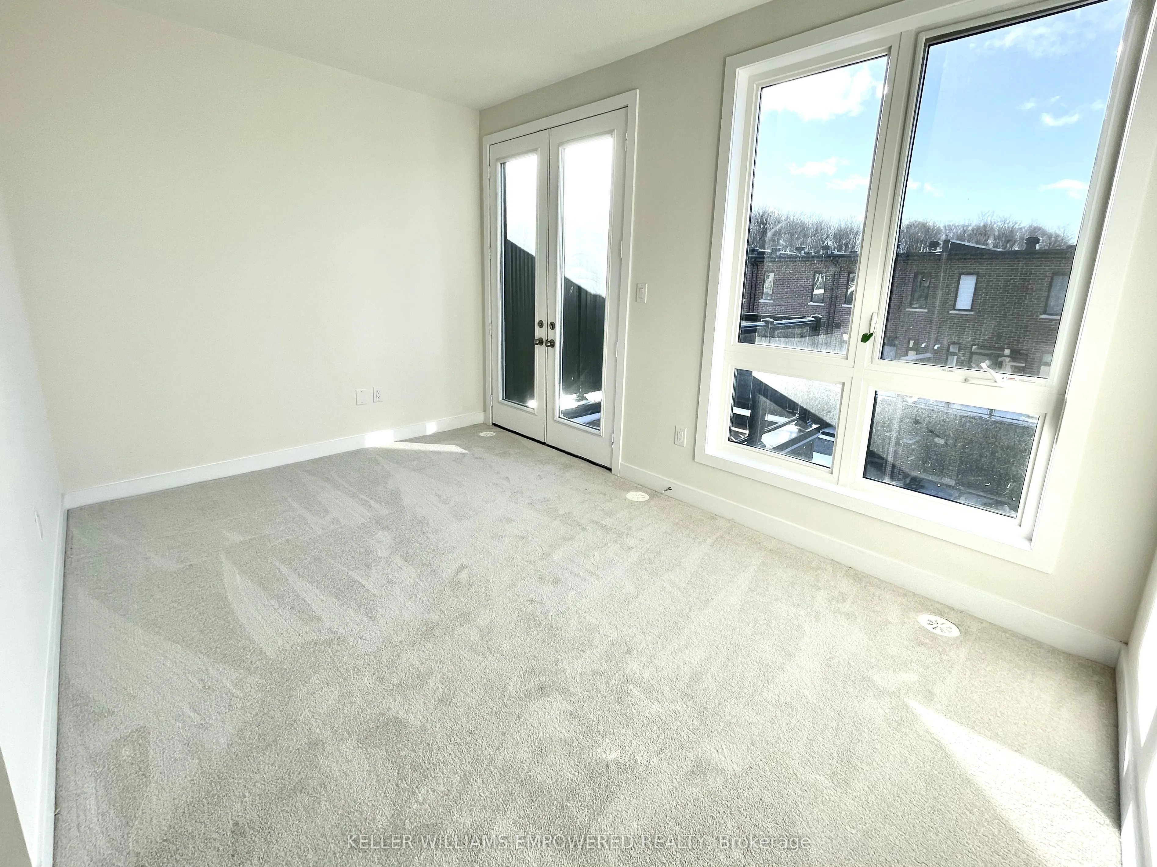 112 Stauffer Crescent