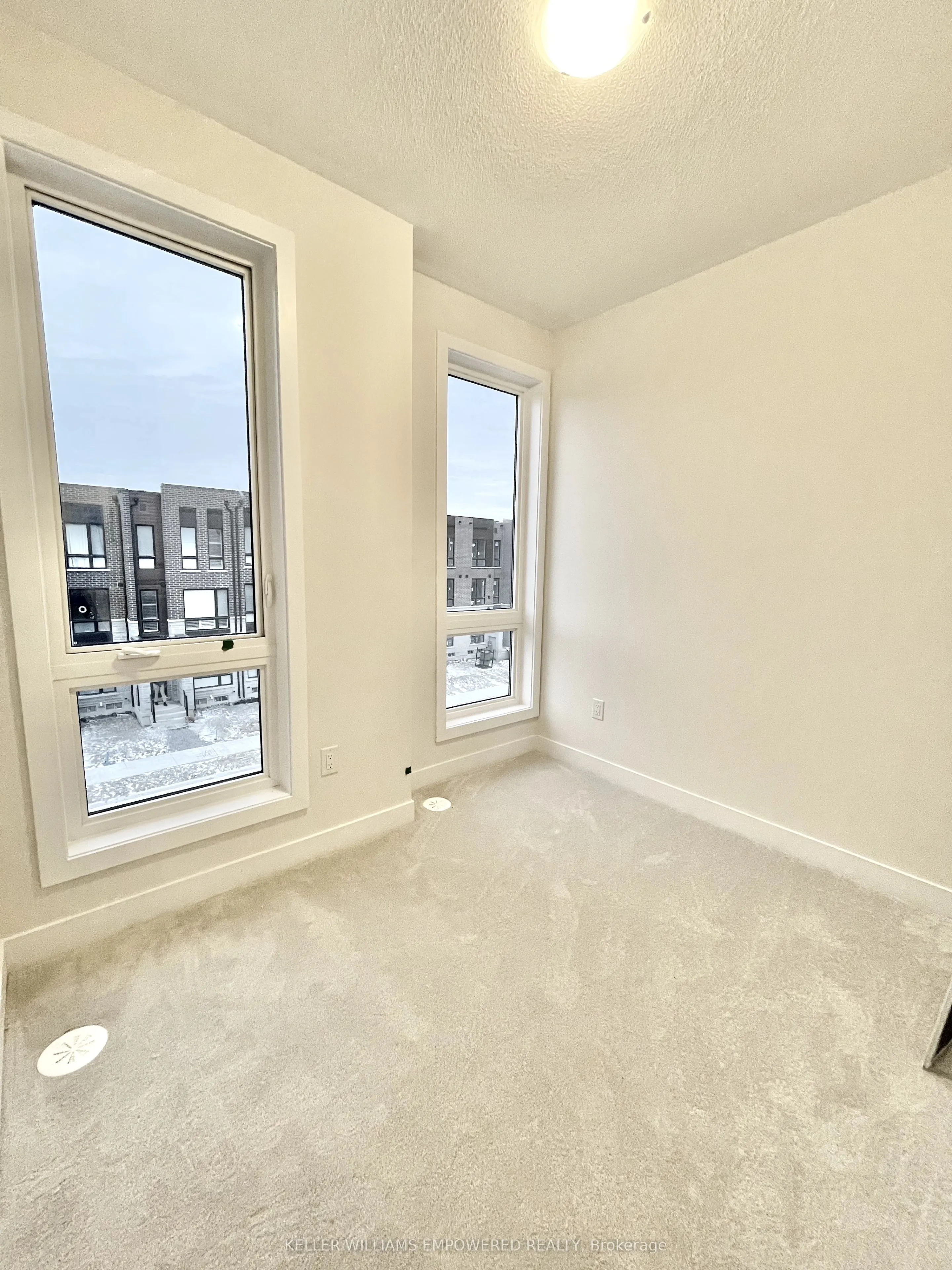 112 Stauffer Crescent