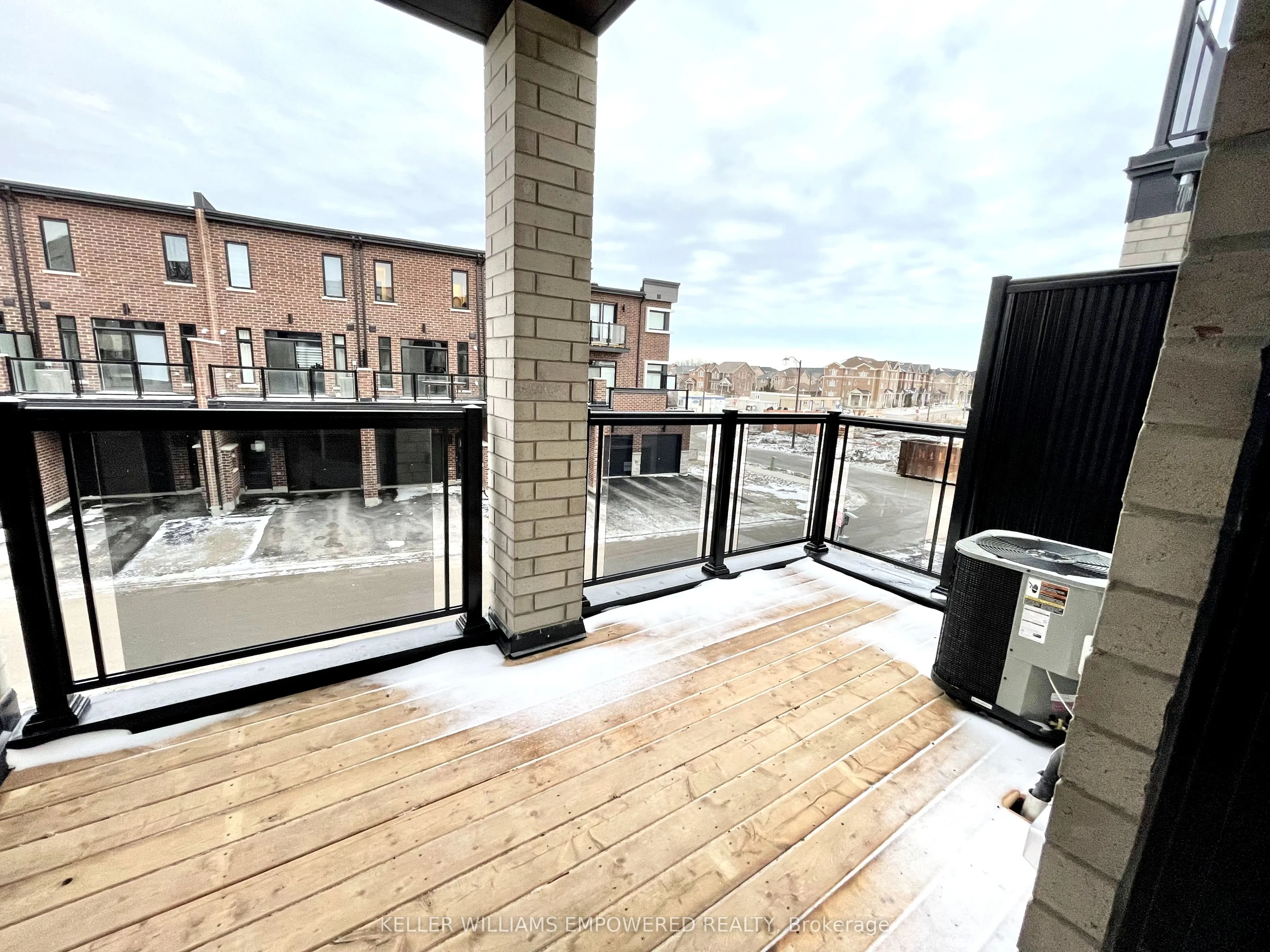 112 Stauffer Crescent