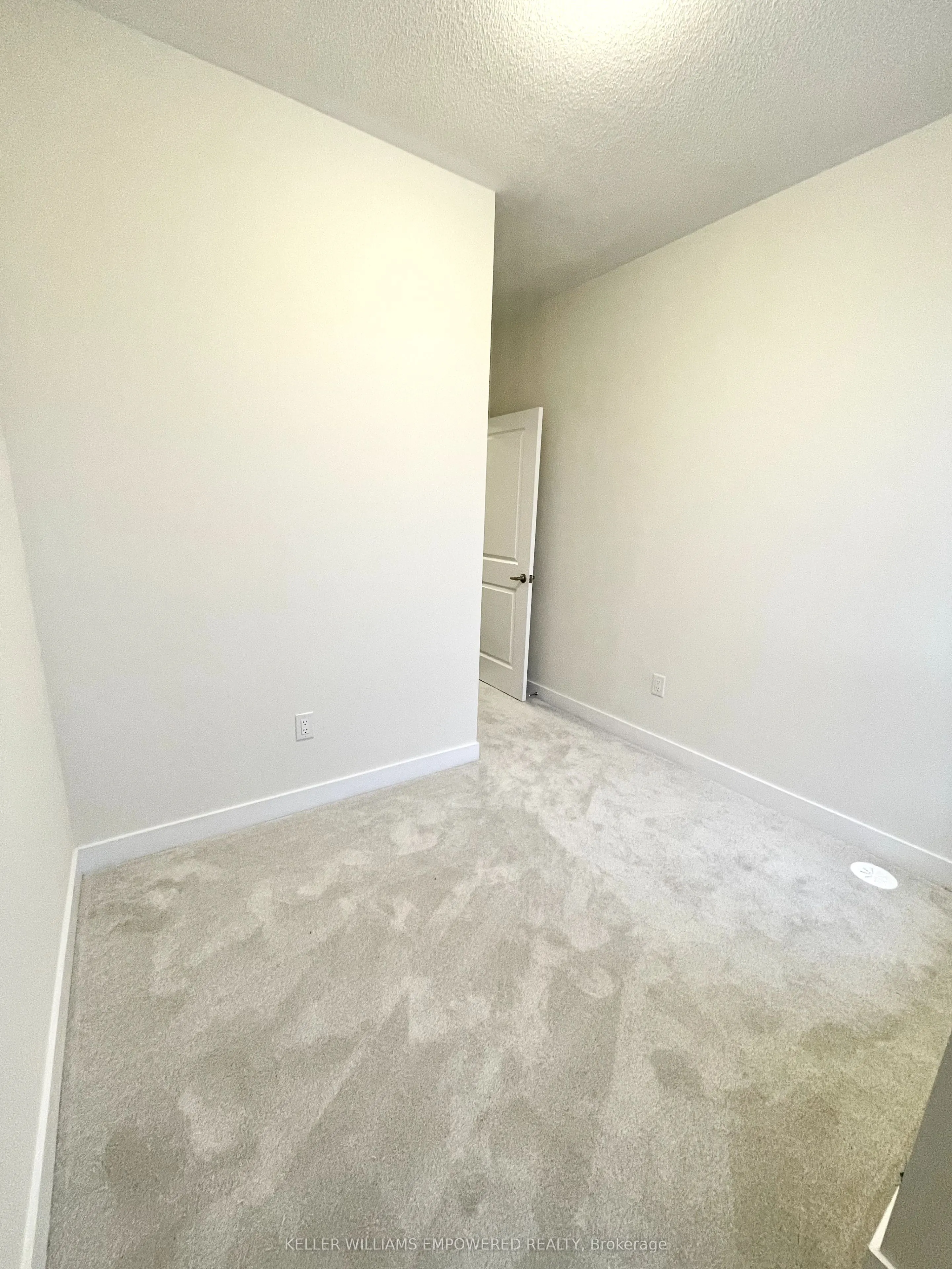 112 Stauffer Crescent