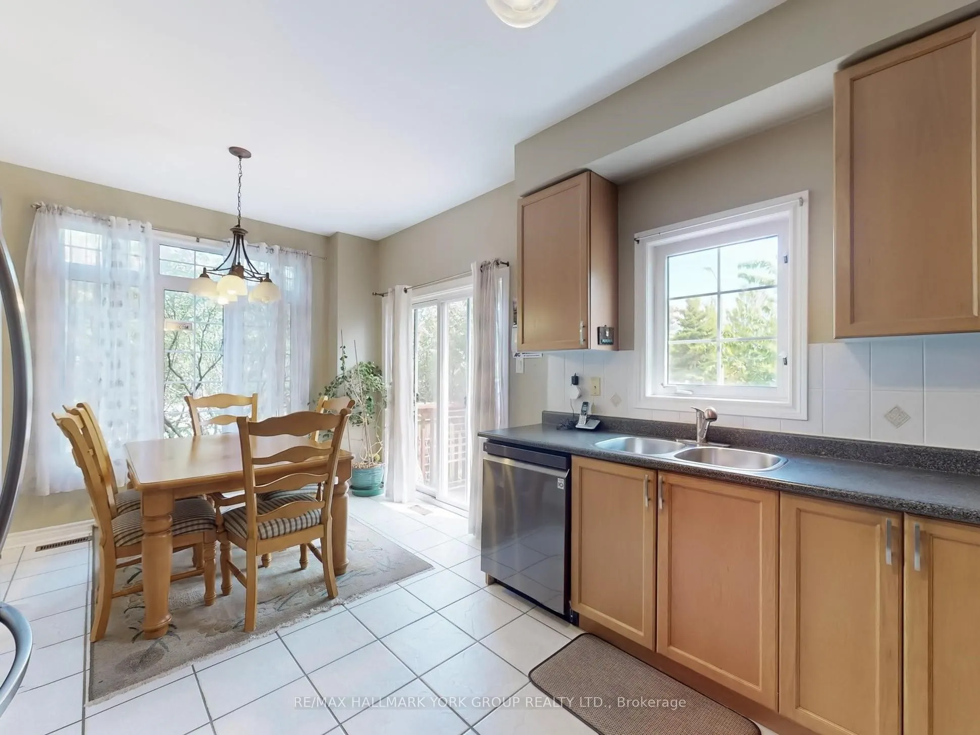 1 Lander Crescent