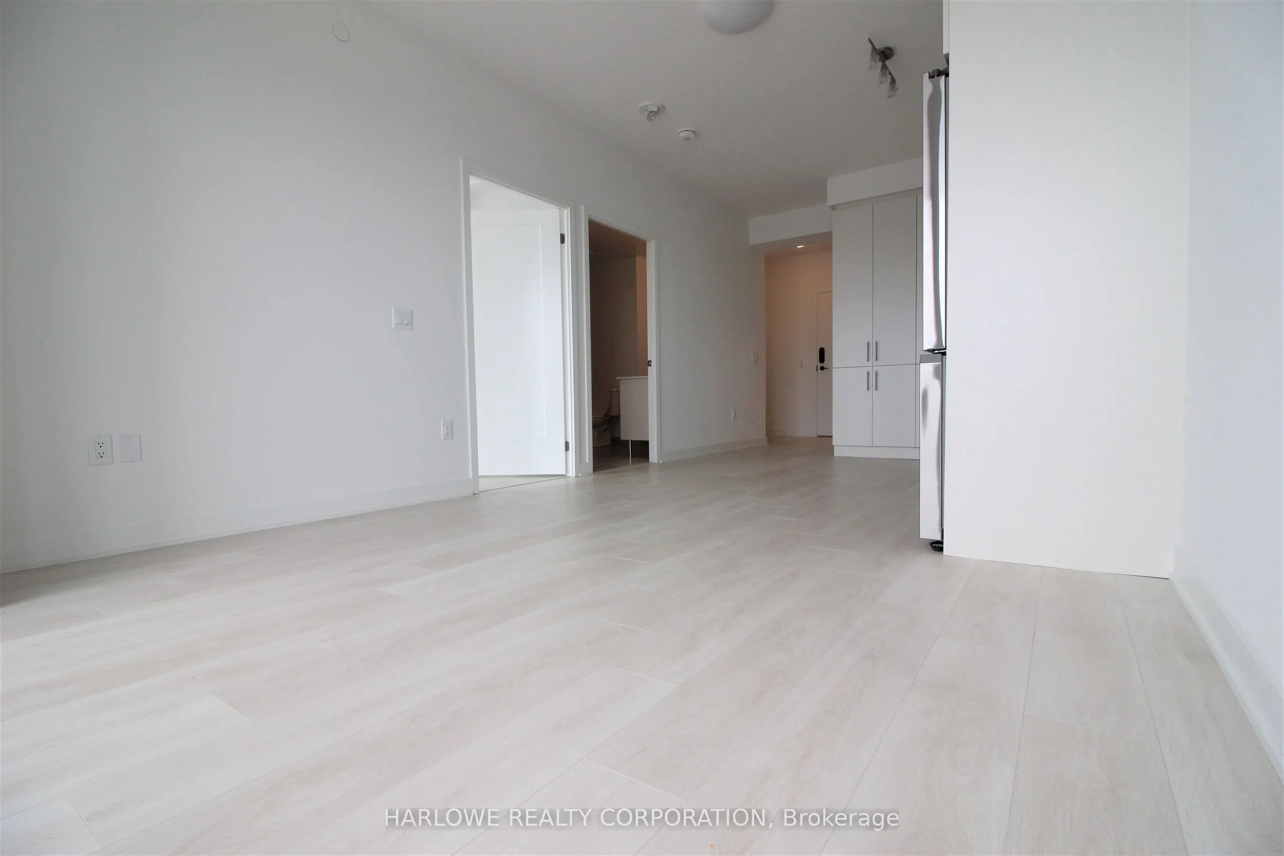 95 Oneida Crescent, #1702