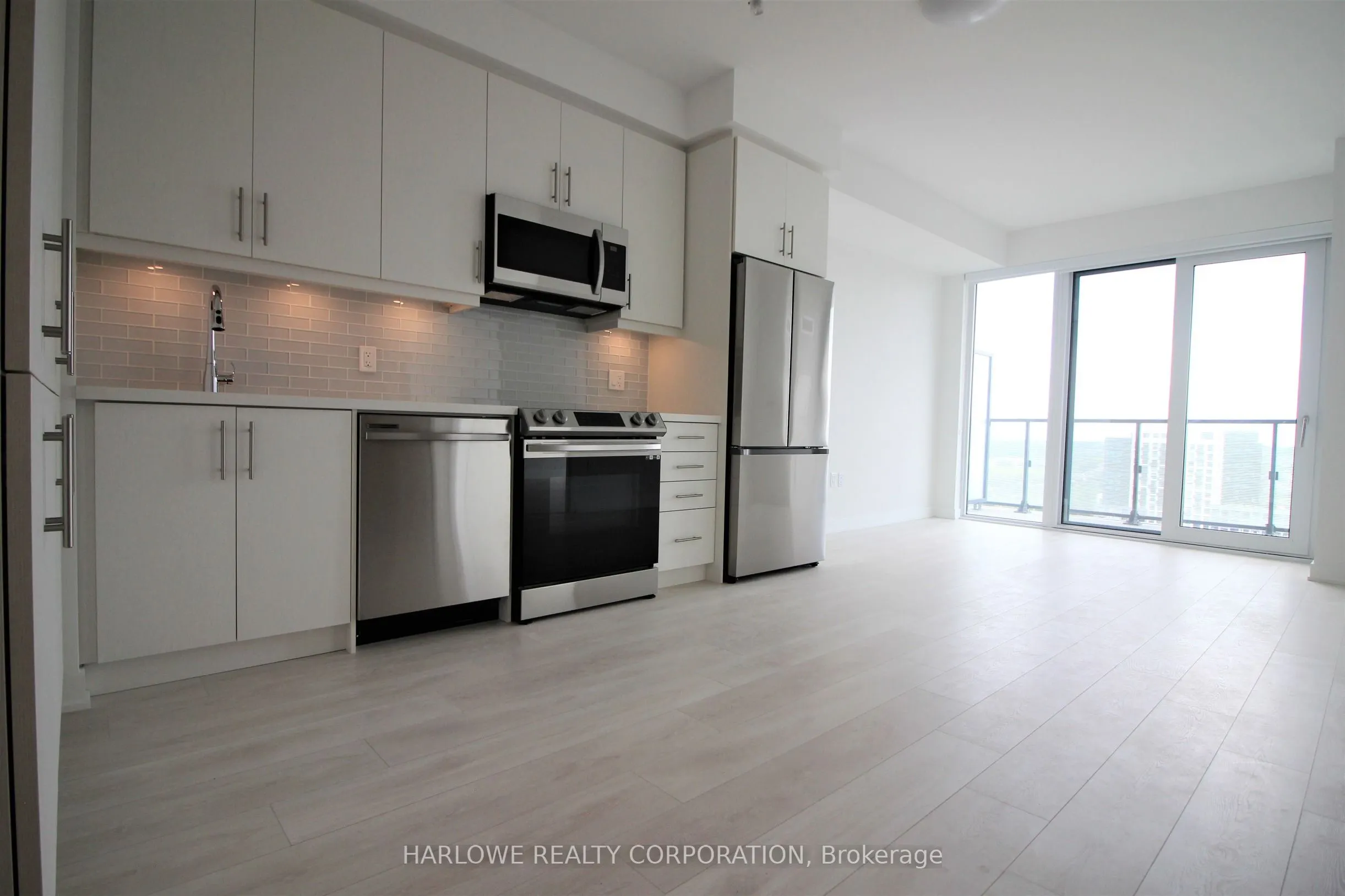 95 Oneida Crescent, #1702