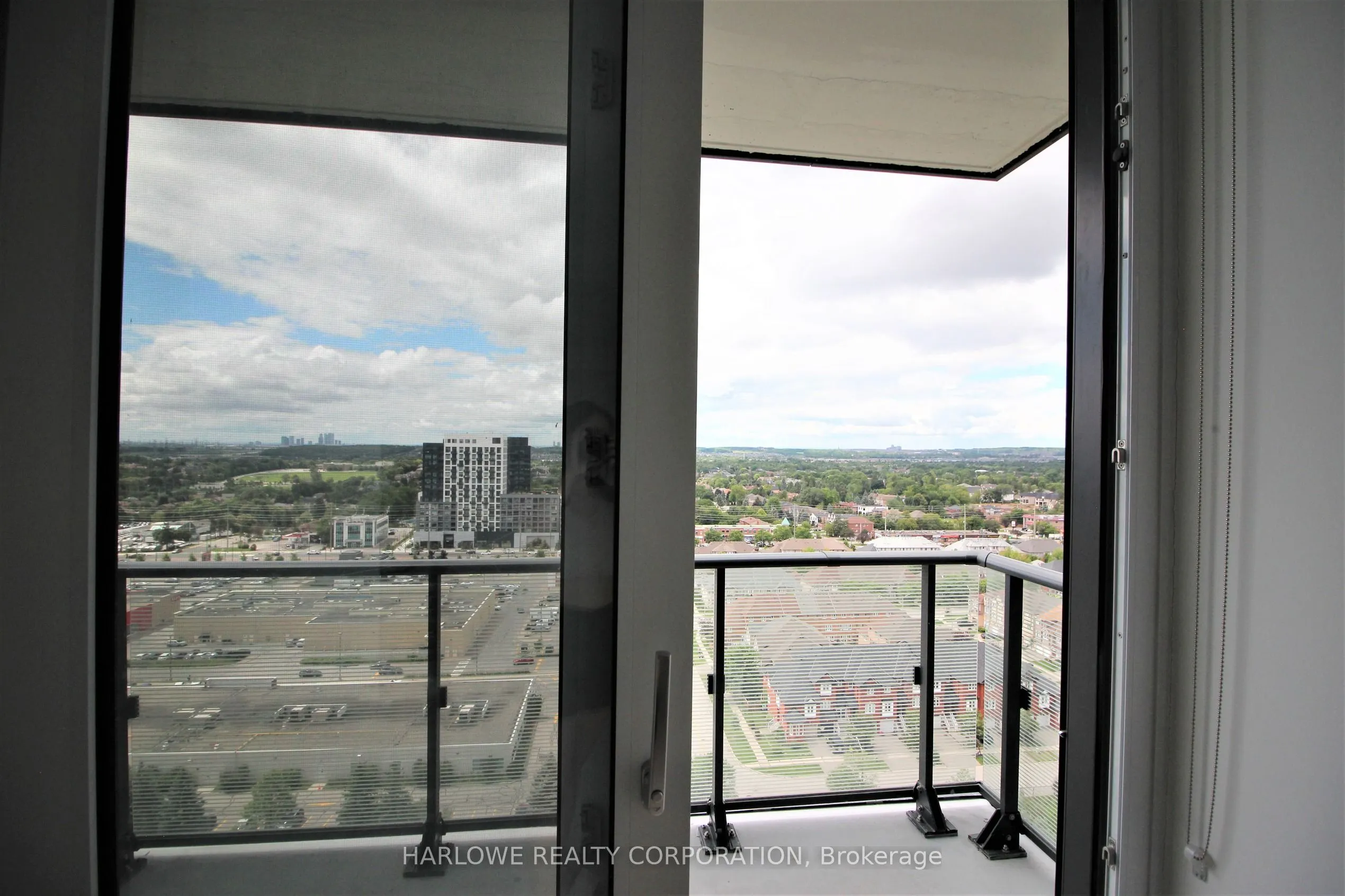 95 Oneida Crescent, #1702