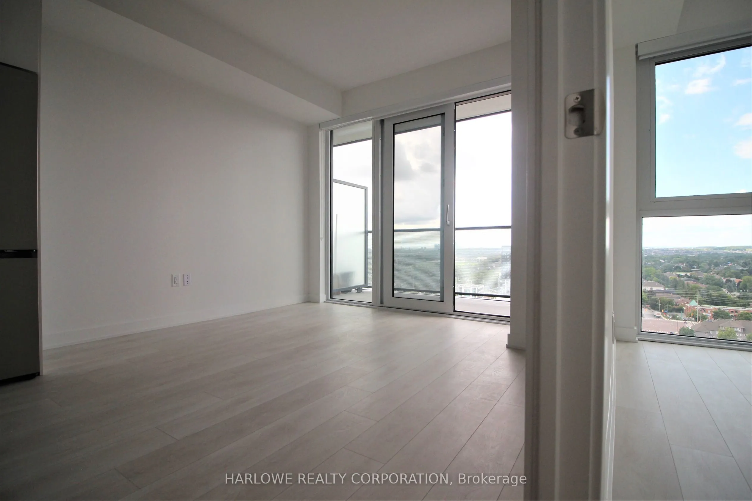 95 Oneida Crescent, #1702