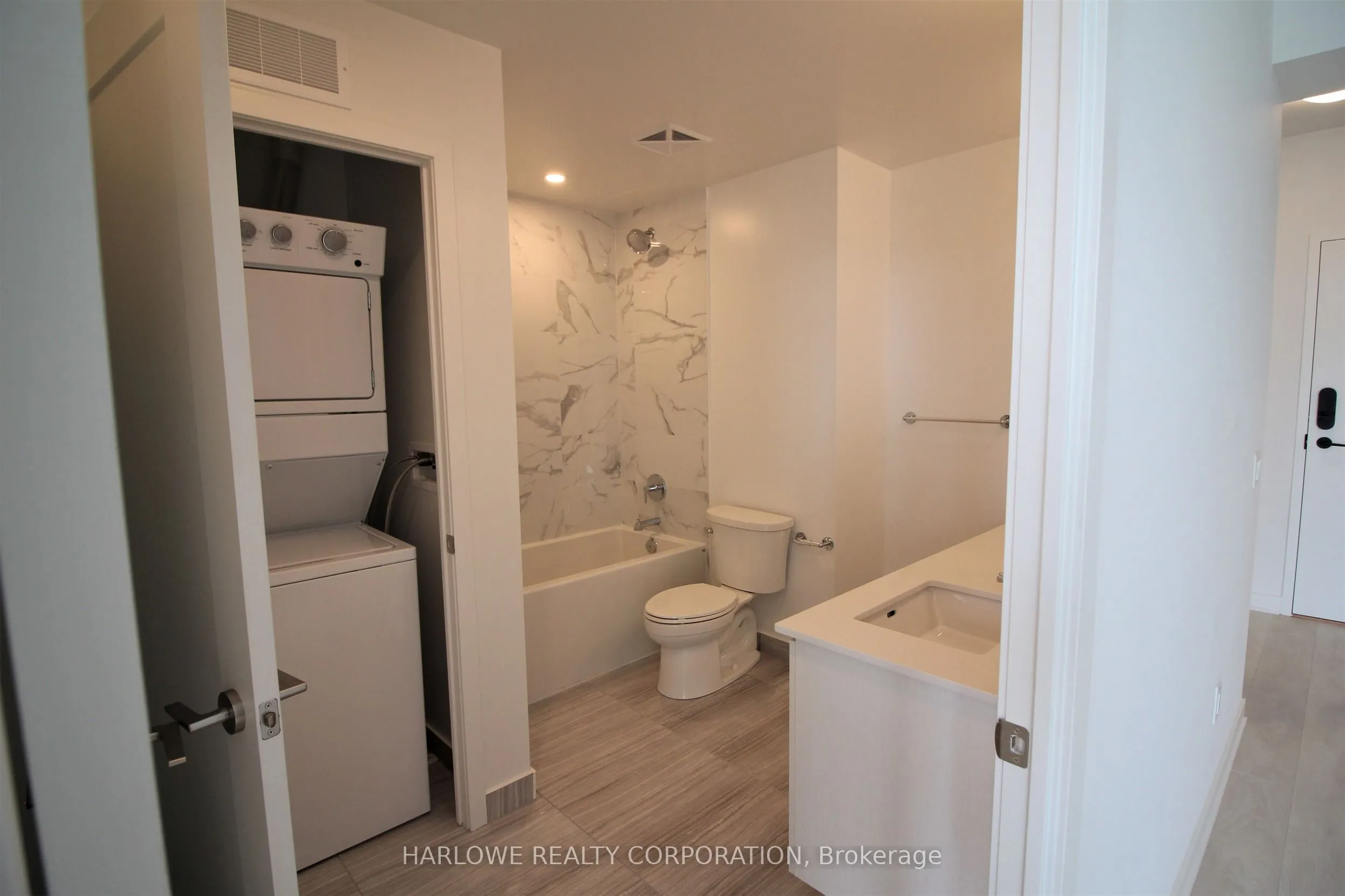 95 Oneida Crescent, #1702