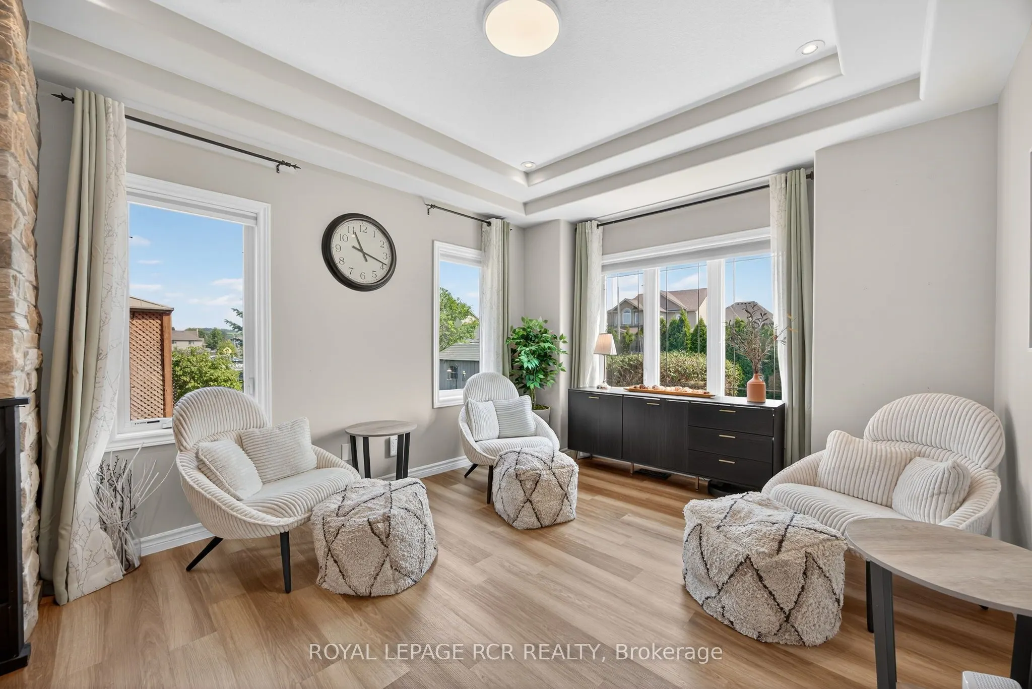 2 Irwin Crescent