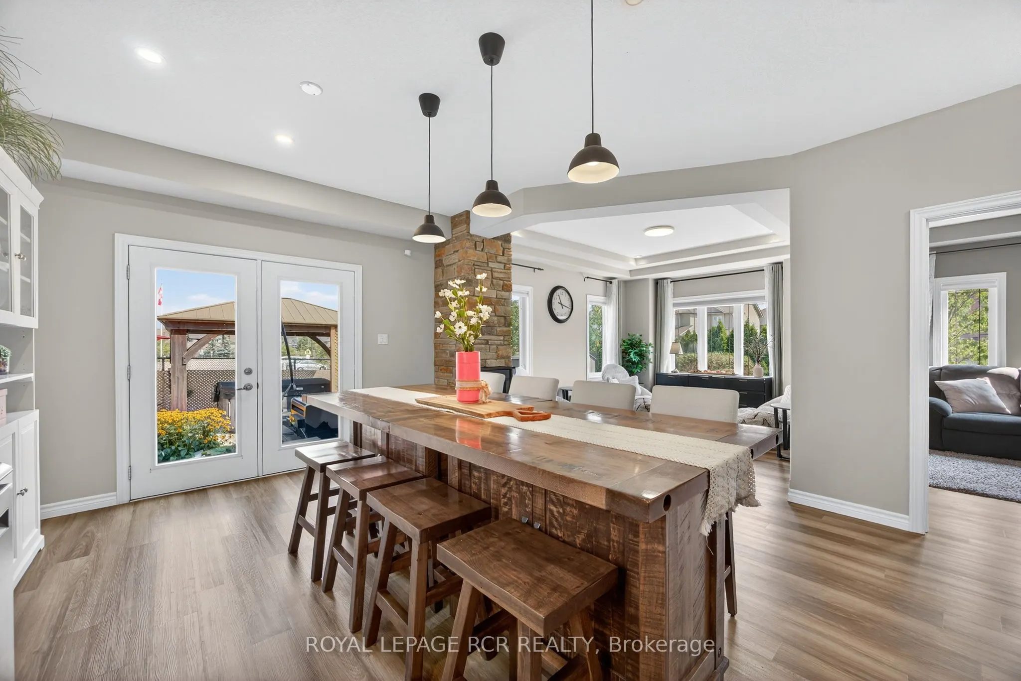 2 Irwin Crescent