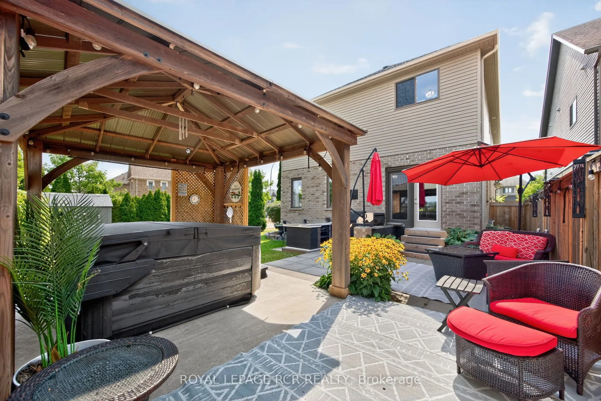 2 Irwin Crescent