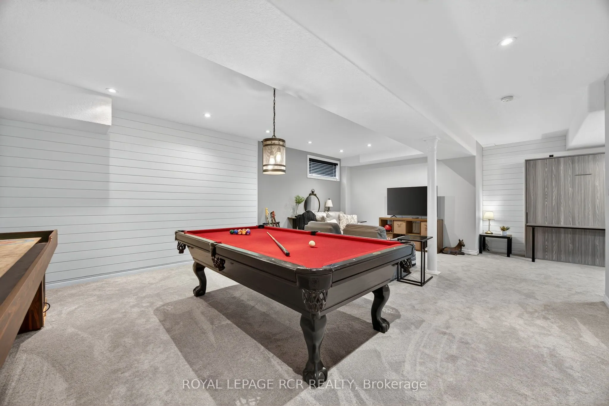 2 Irwin Crescent