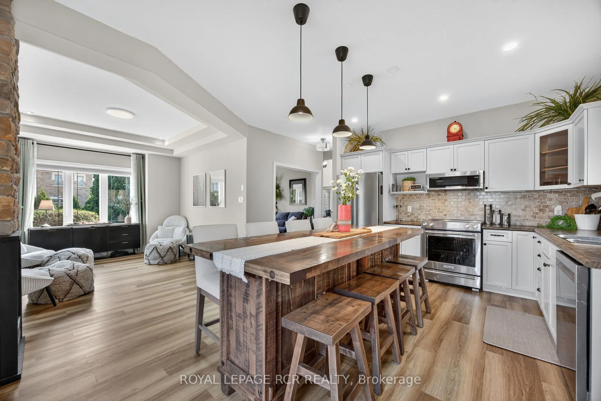 2 Irwin Crescent