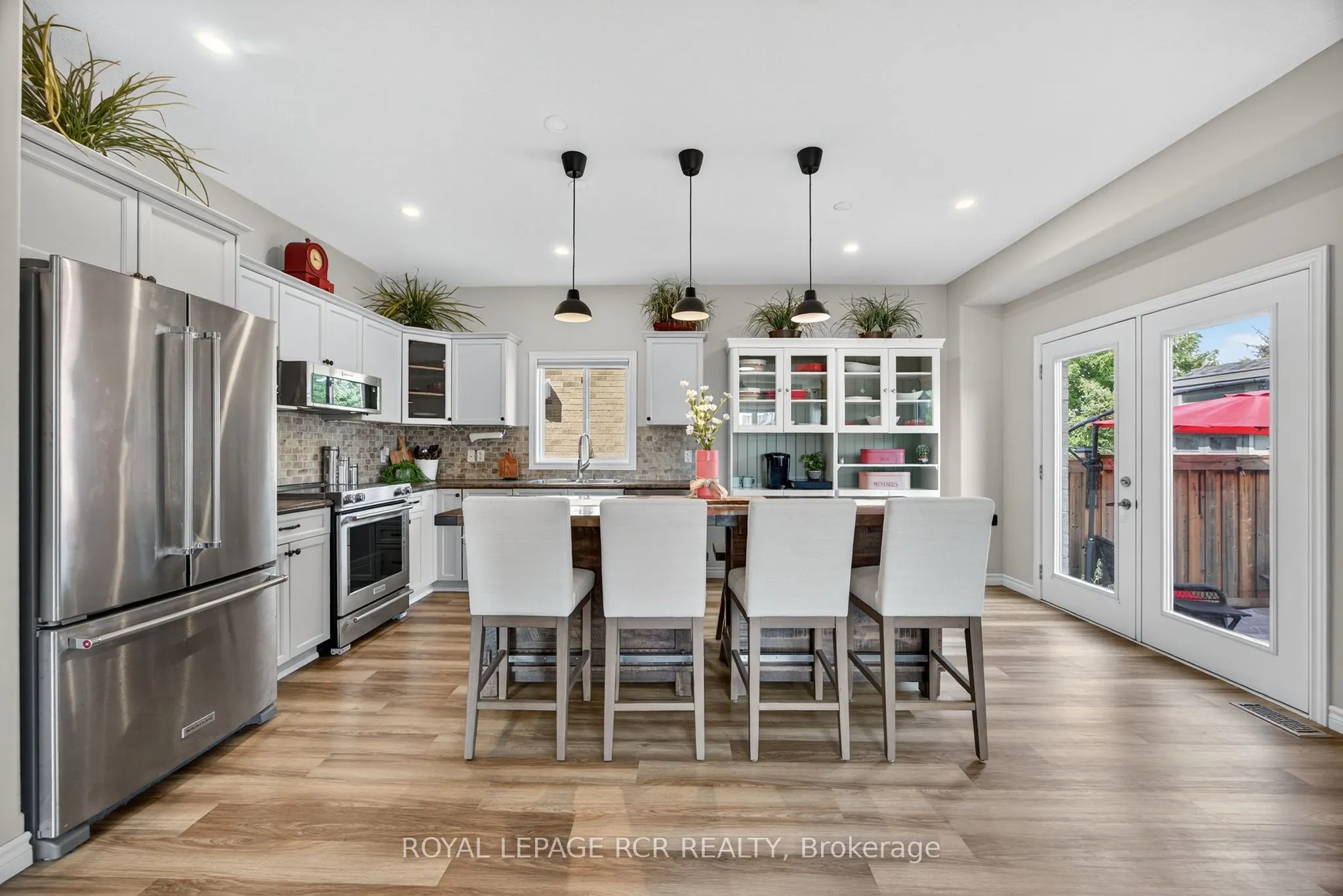2 Irwin Crescent