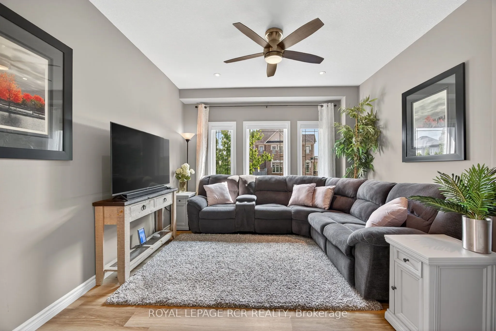 2 Irwin Crescent