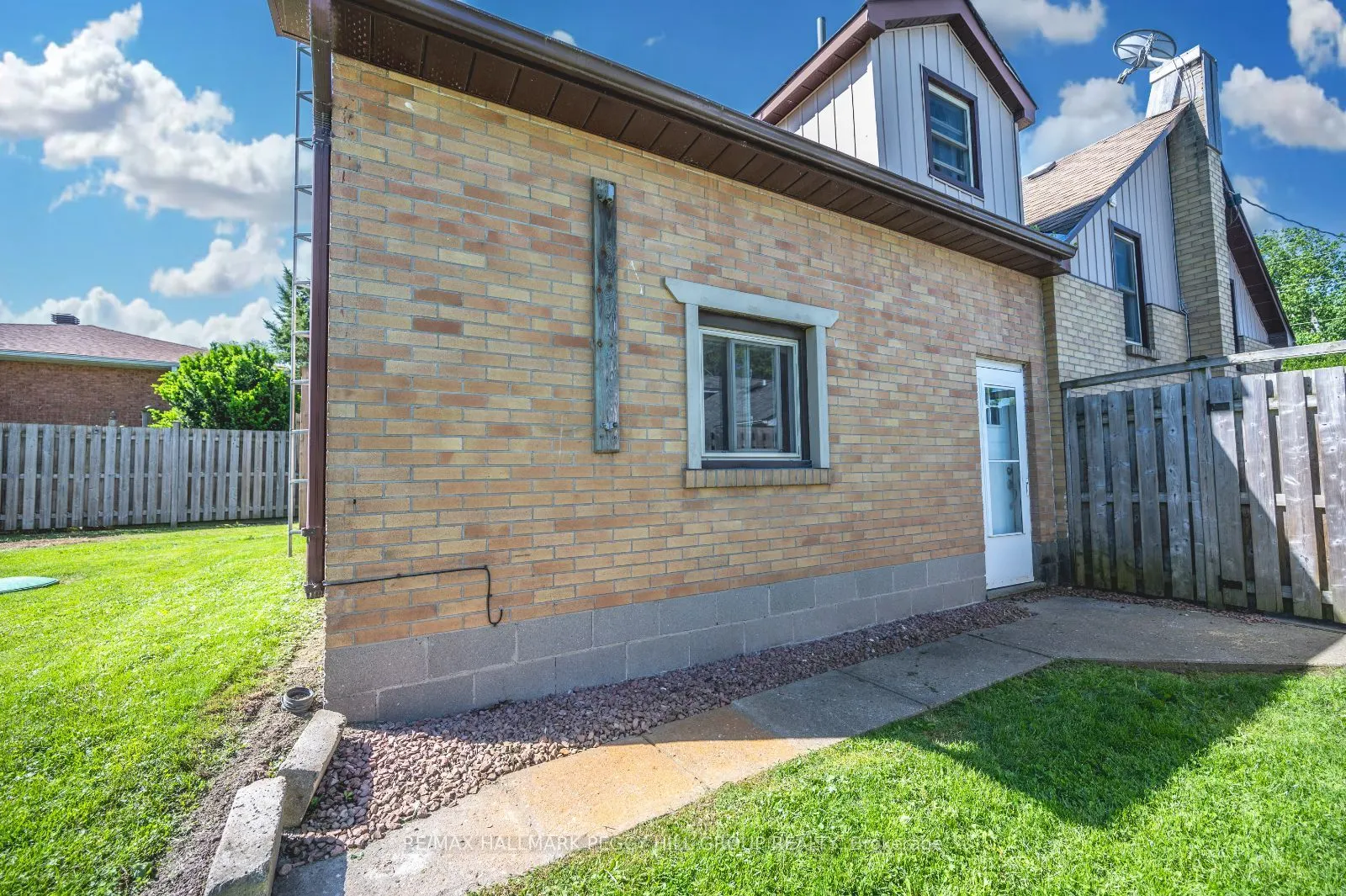 2139 Adjala-Tecumseth Townline