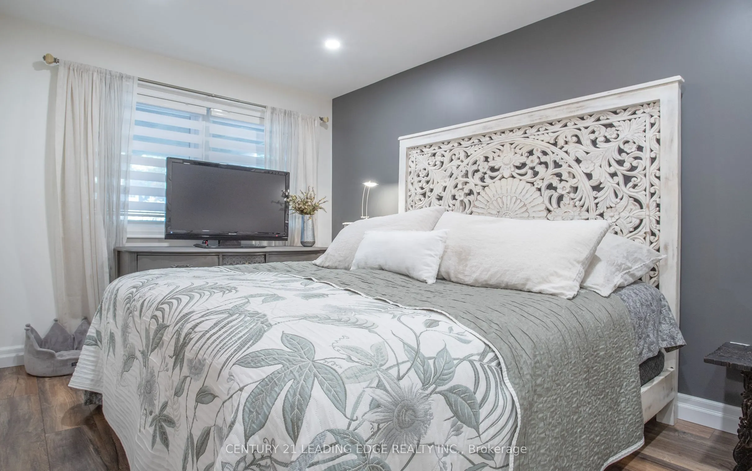 12 Balson Boulevard