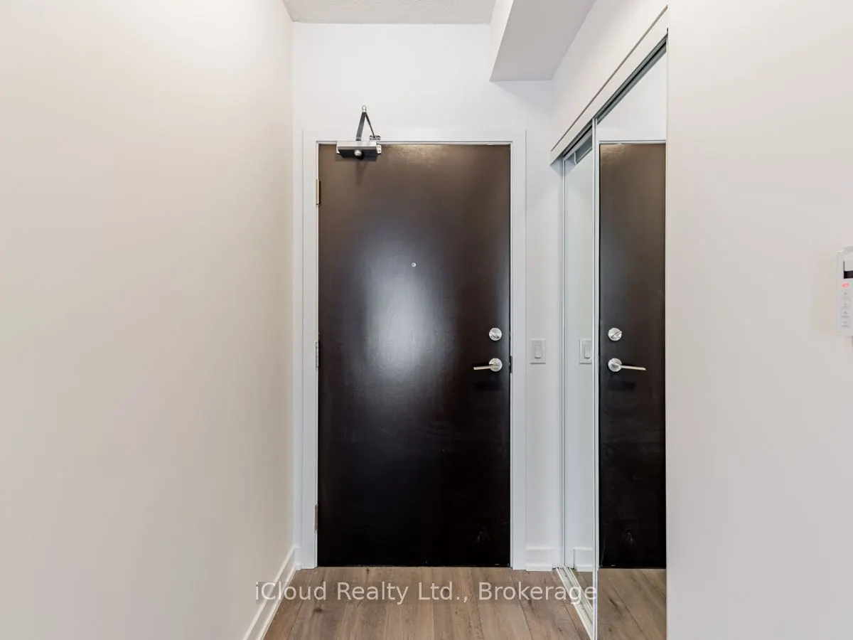 38 Honeycrisp Crescent, #1011