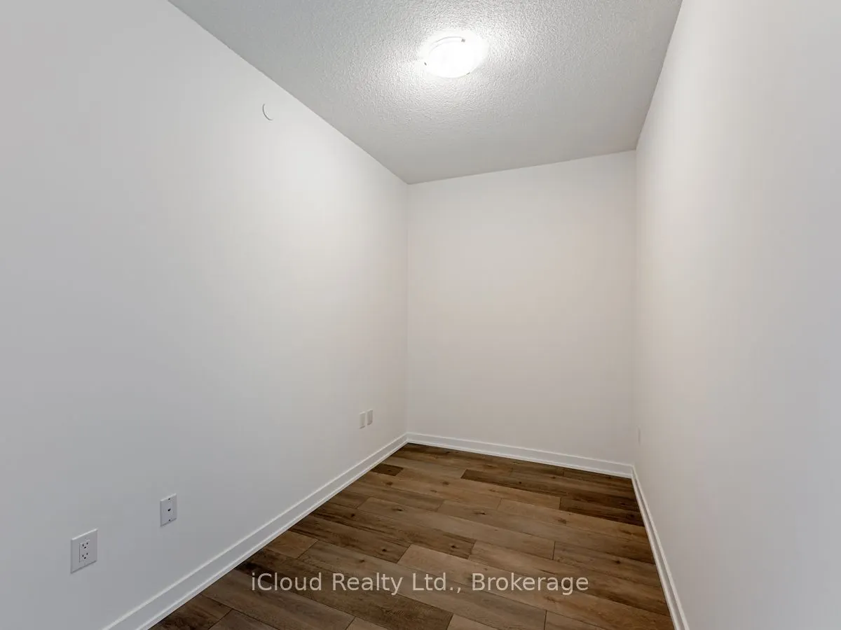 38 Honeycrisp Crescent, #1011