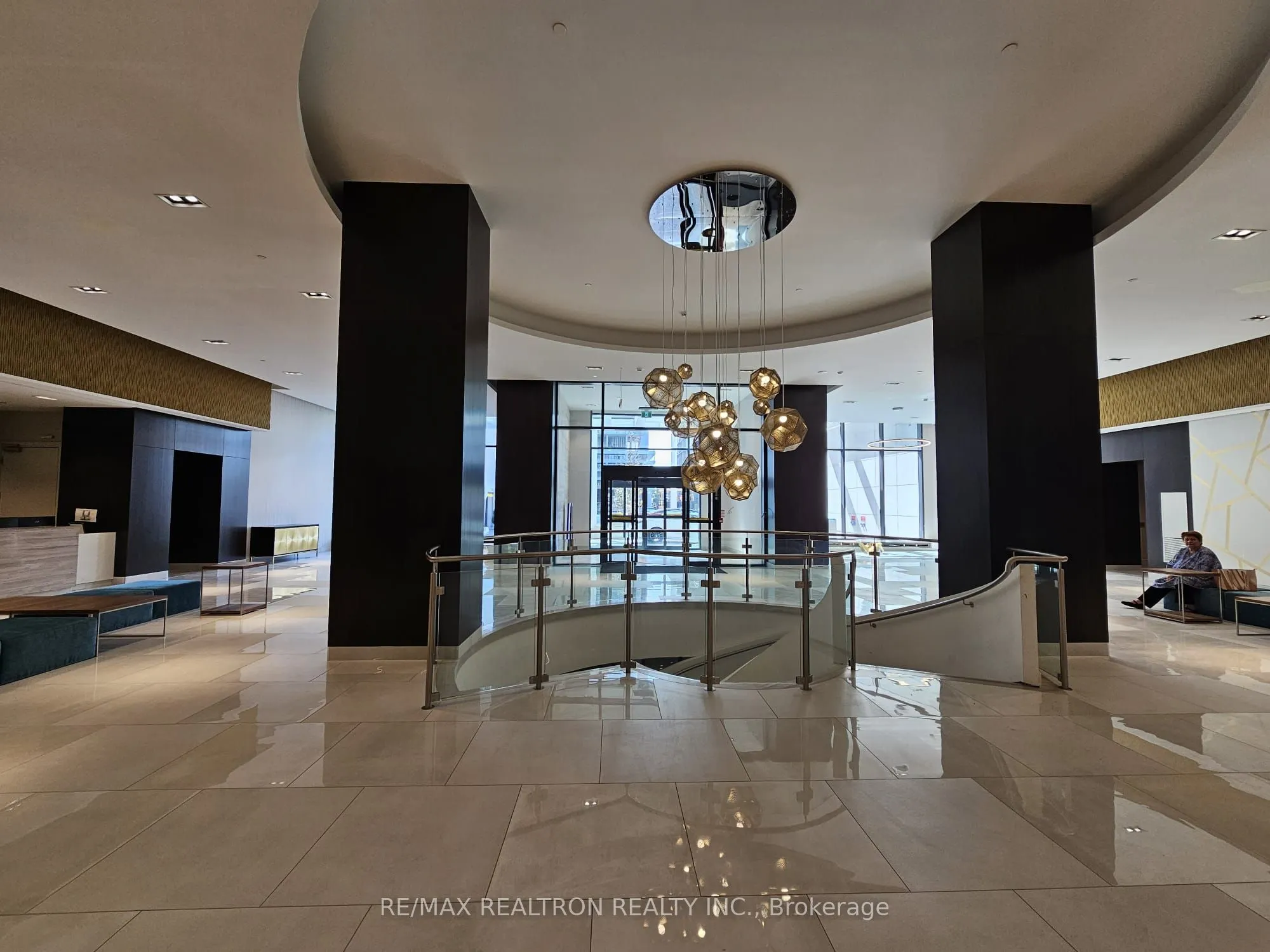 9000 Jane Street, #1220