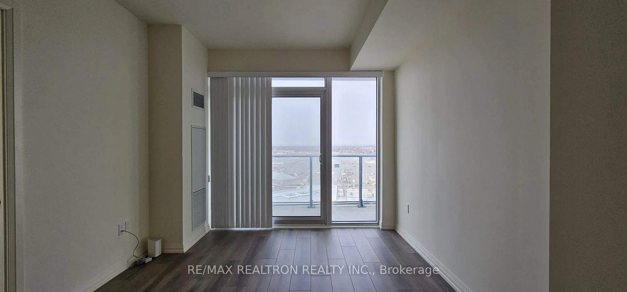 9000 Jane Street, #1220