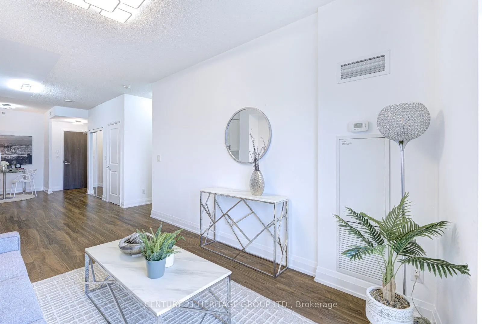 7171 Yonge Street, #1112