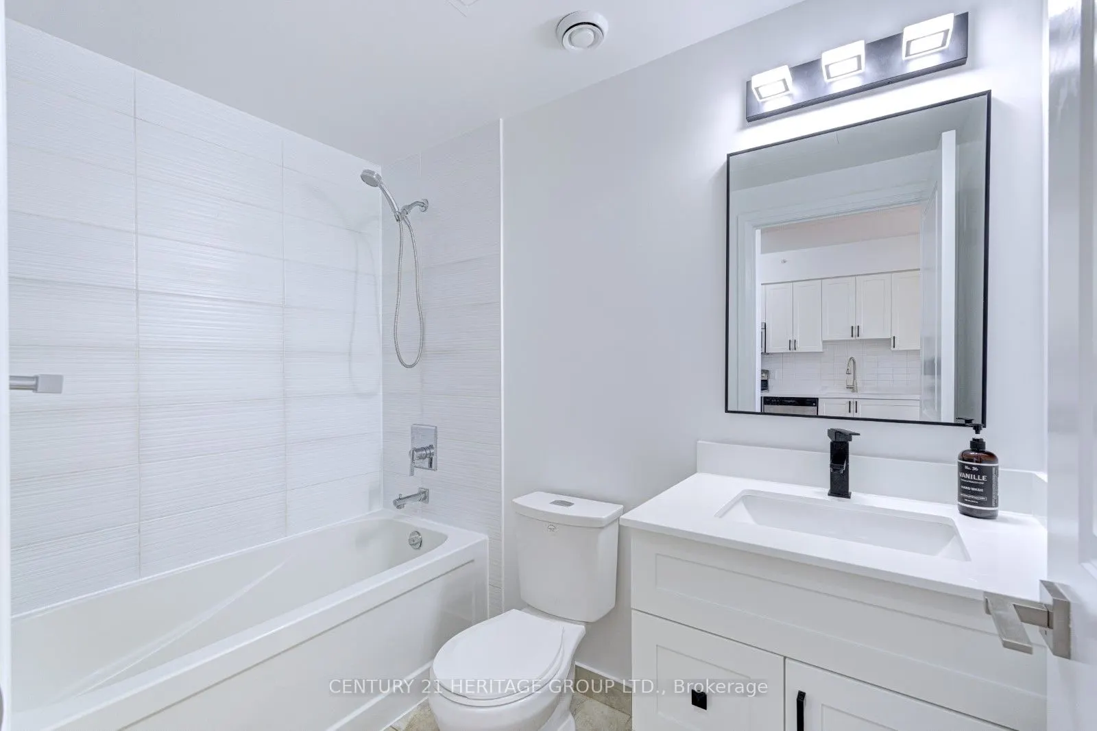 7171 Yonge Street, #1112