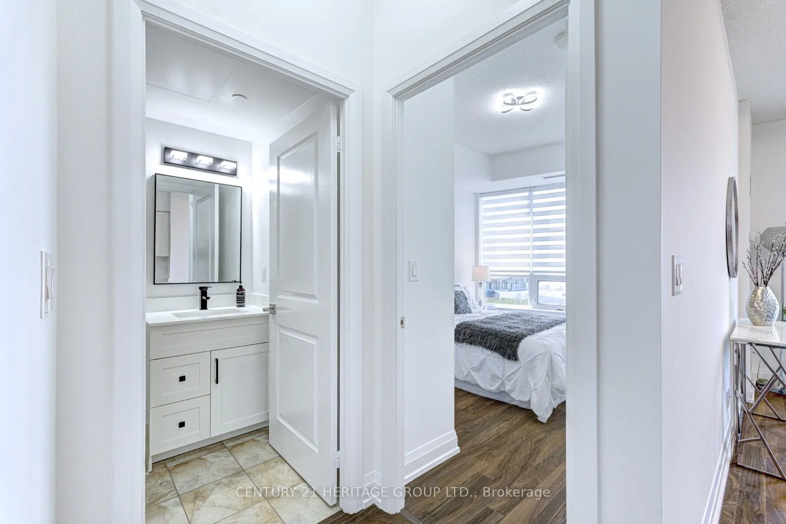 7171 Yonge Street, #1112