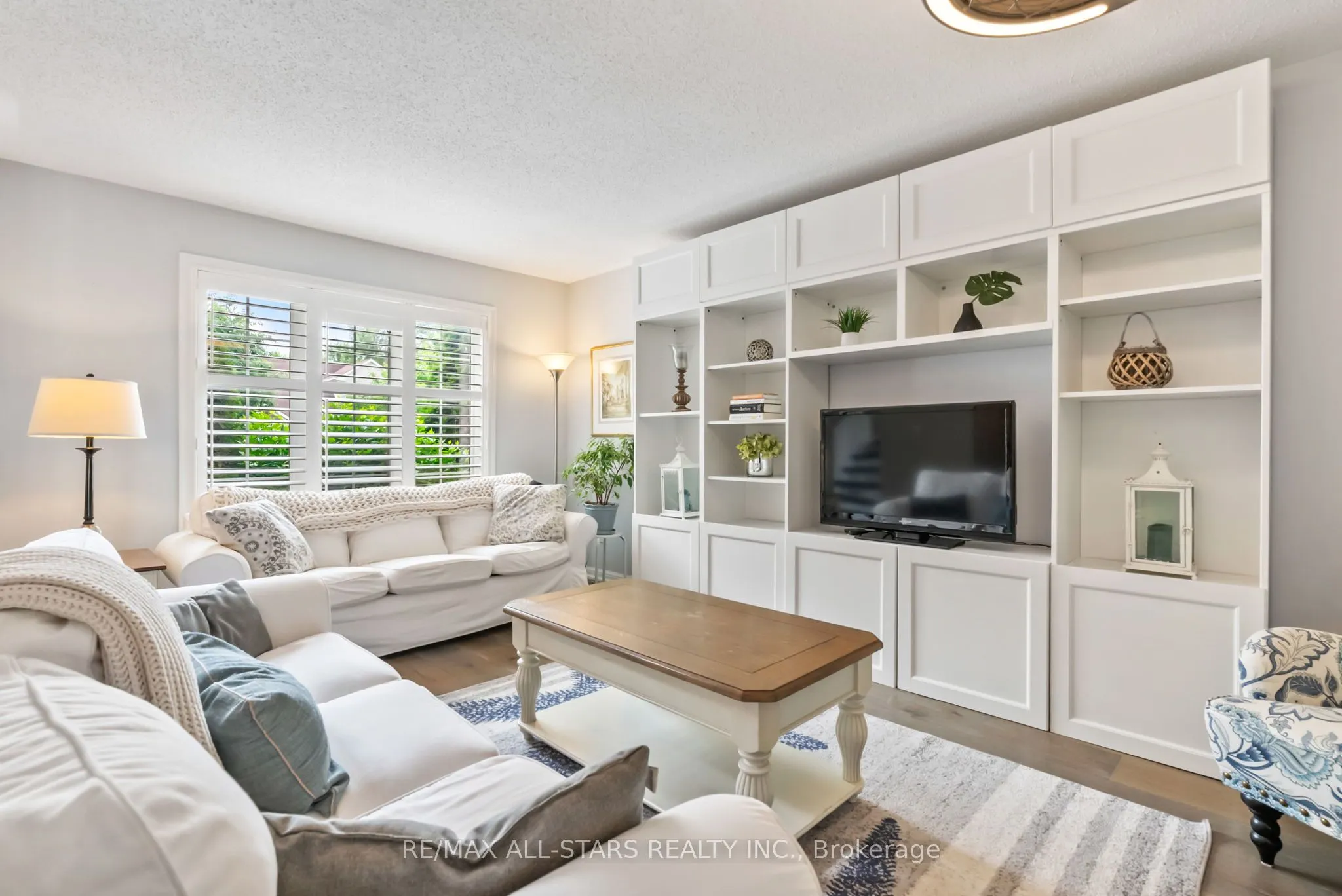 32 Meadows End Crescent