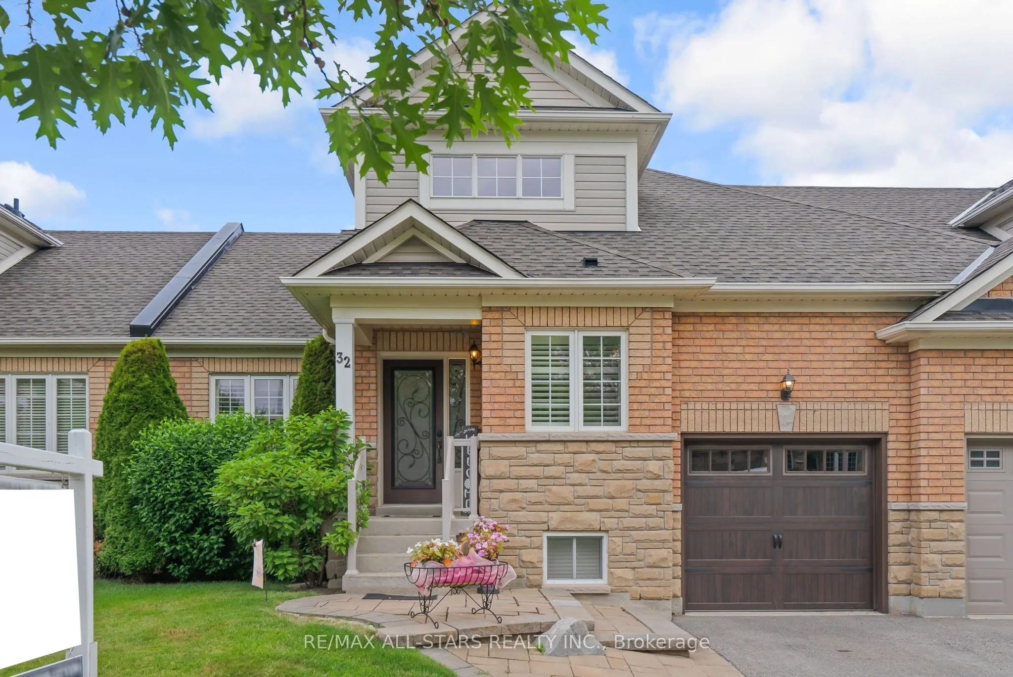 32 Meadows End Crescent