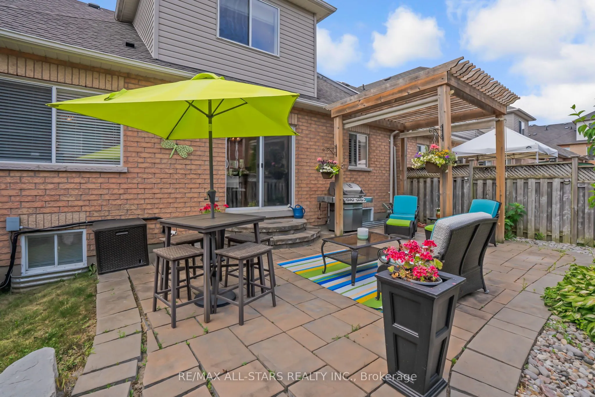 32 Meadows End Crescent