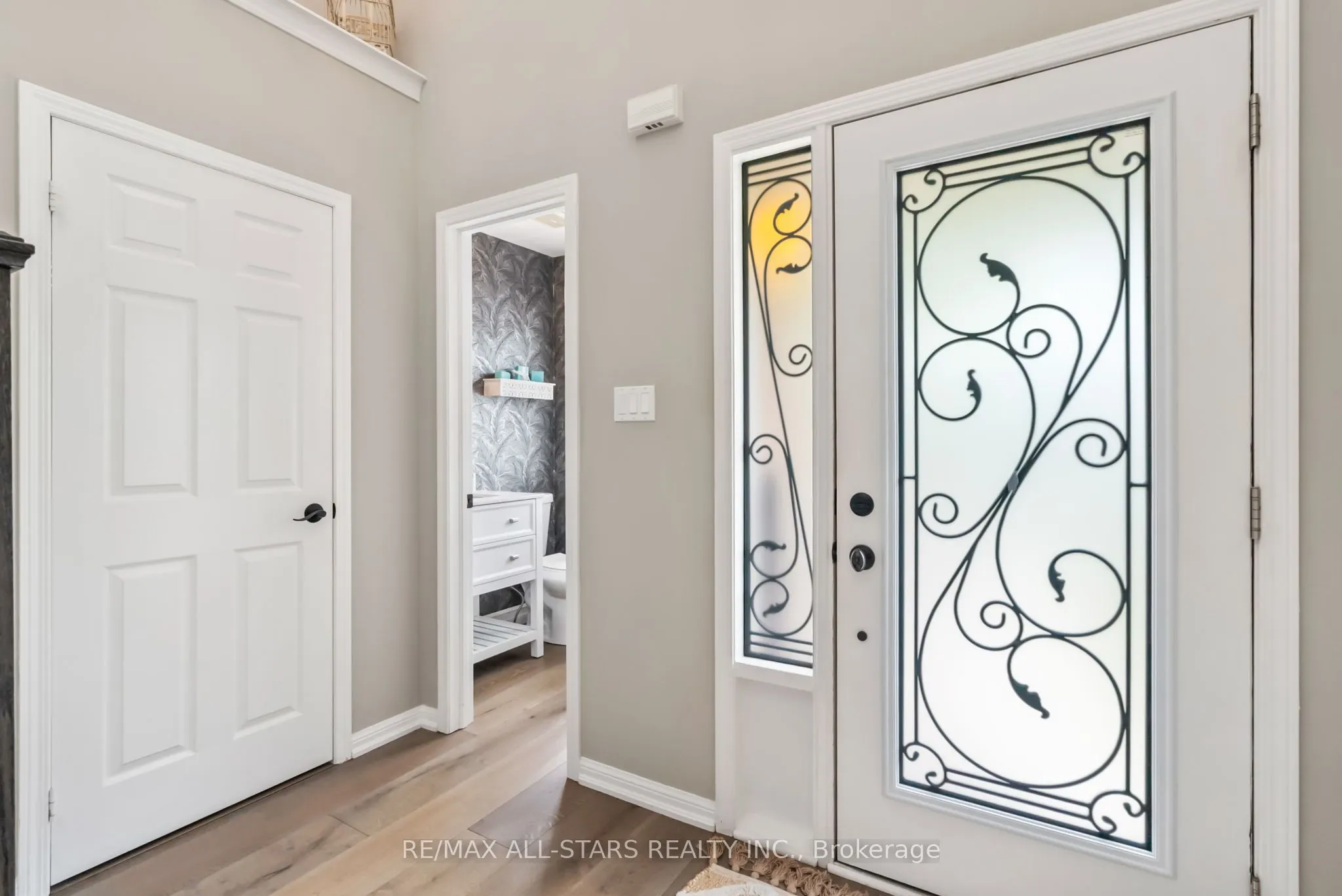 32 Meadows End Crescent