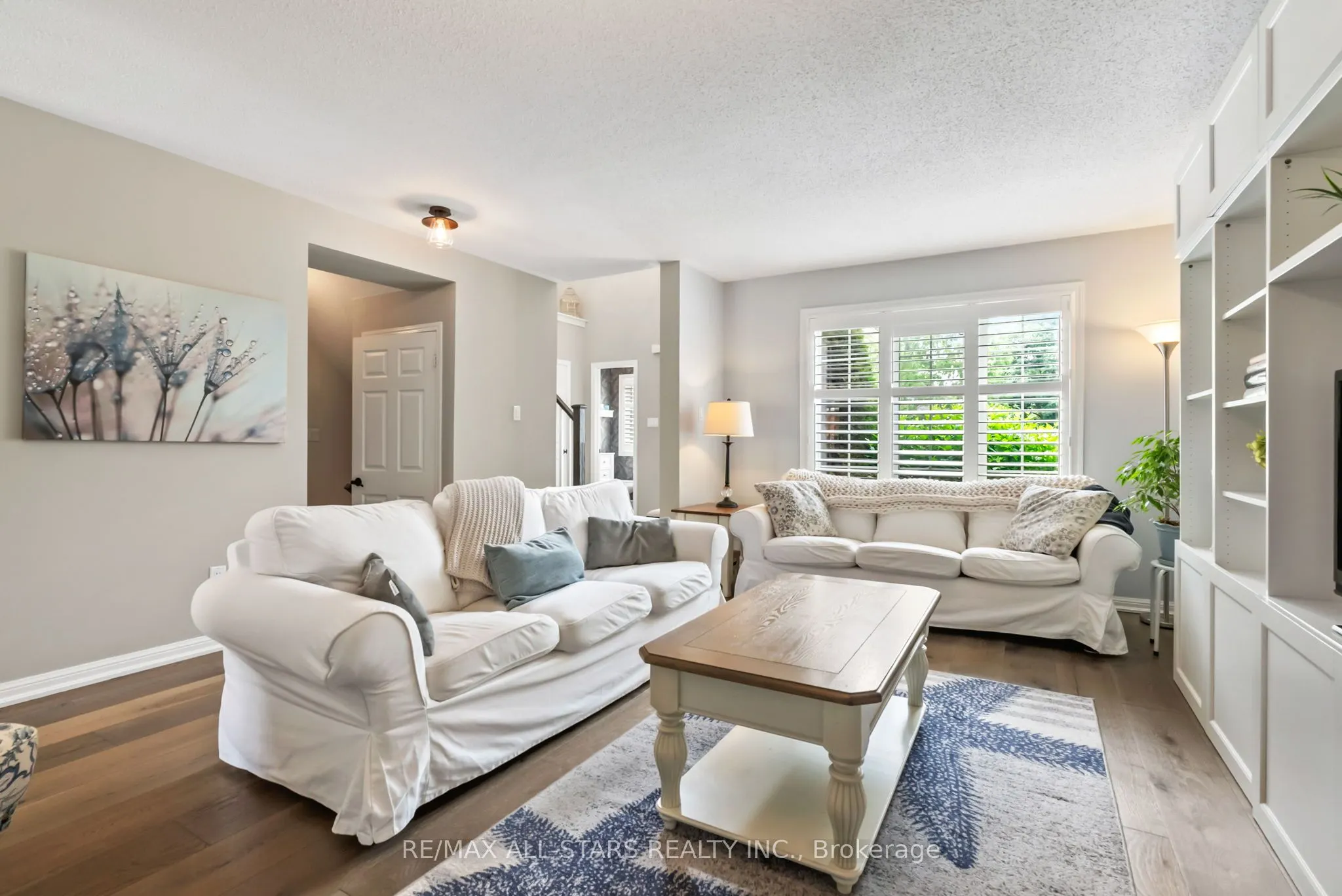 32 Meadows End Crescent