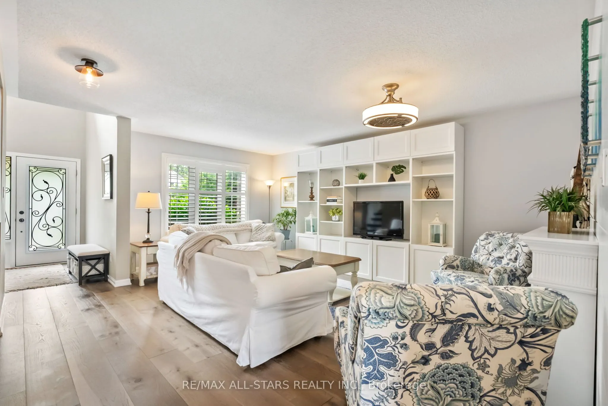 32 Meadows End Crescent